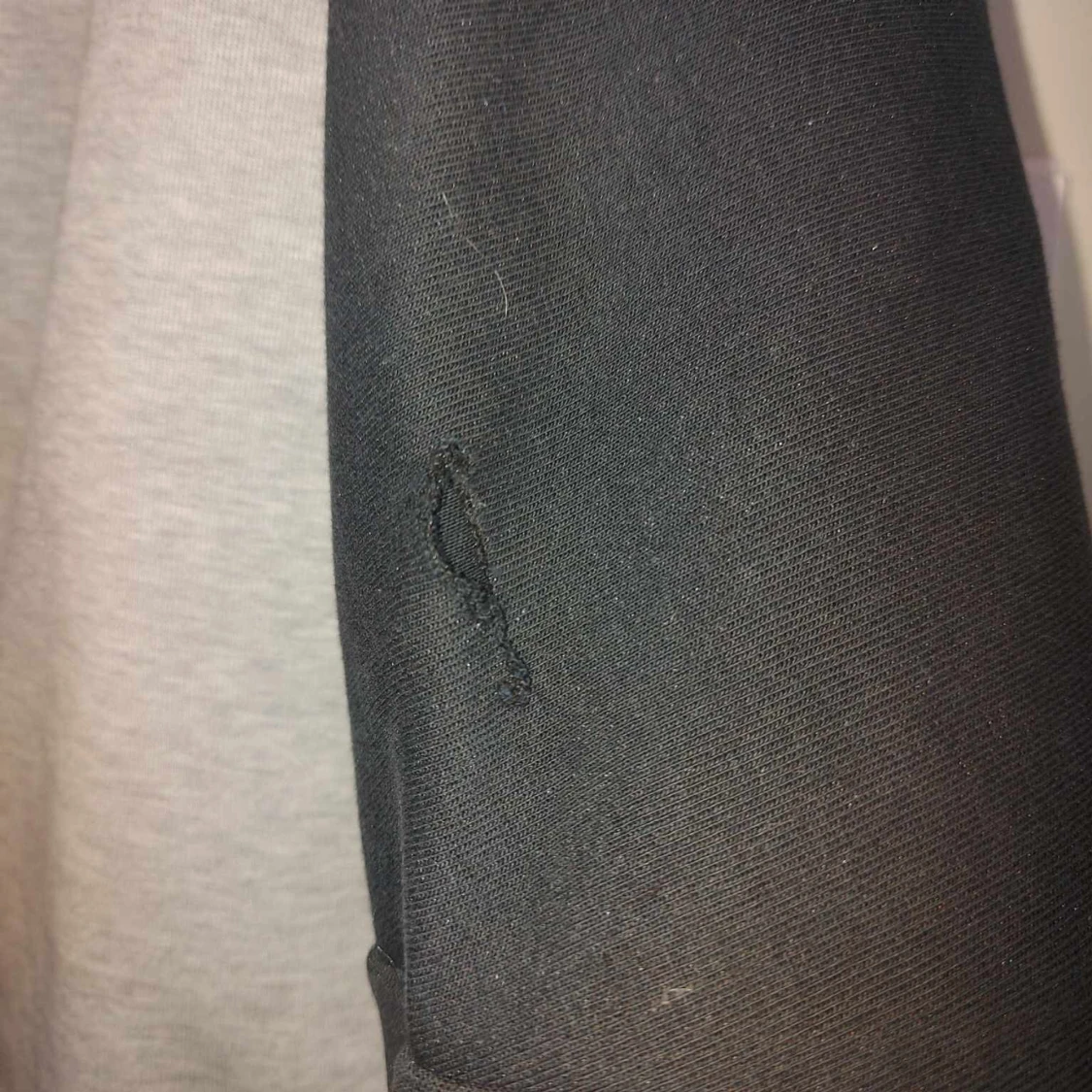 Nike tech hoodie - 90