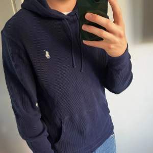 Waffle knit Hoodie från Ralph Lauren | I princip nyskick(inga defekter) | Storlek L men passar mer som en M