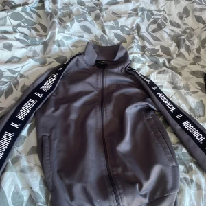 Hoodrich hoodie  - Hoodrich hoodie knappt använd 