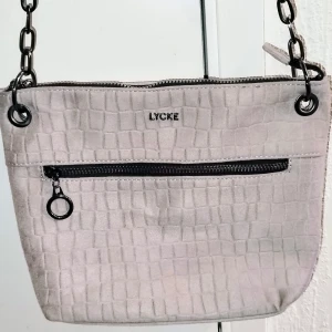 Axelremsväska - Inställbart axelband Fint skick