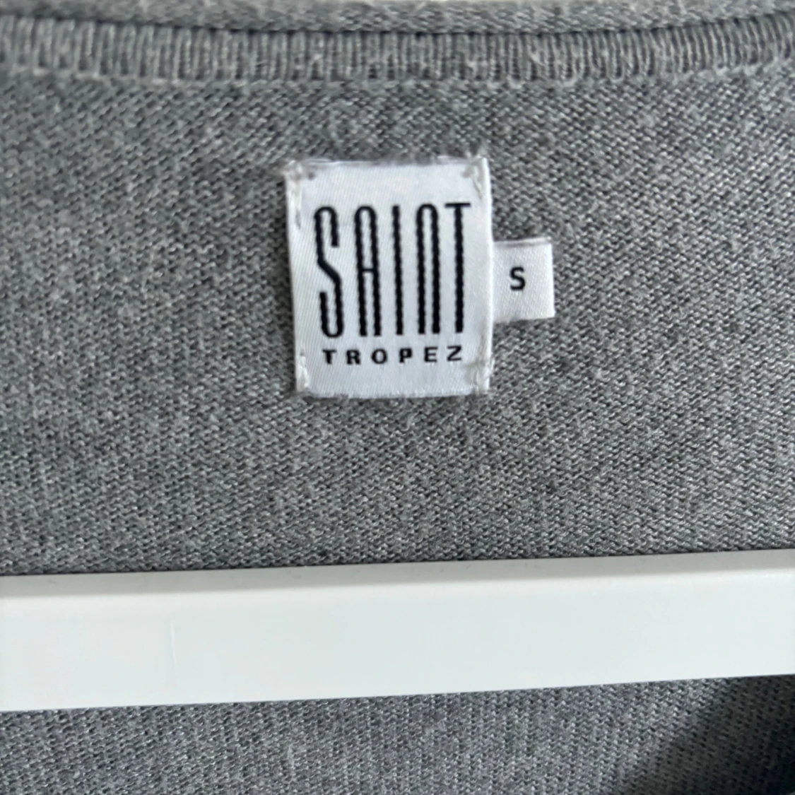 Grå saint tropez - 90