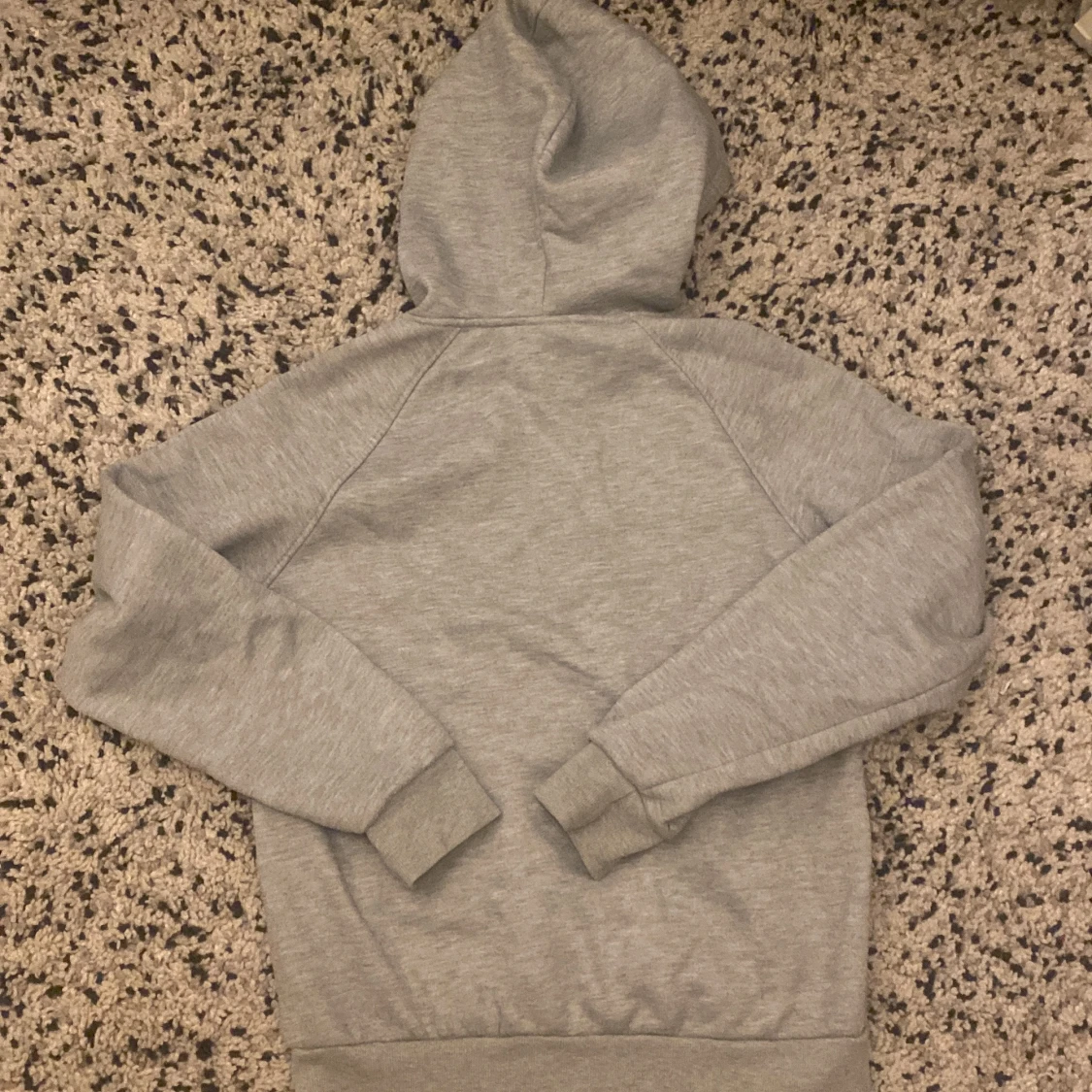 Basic grå hoodie - 90