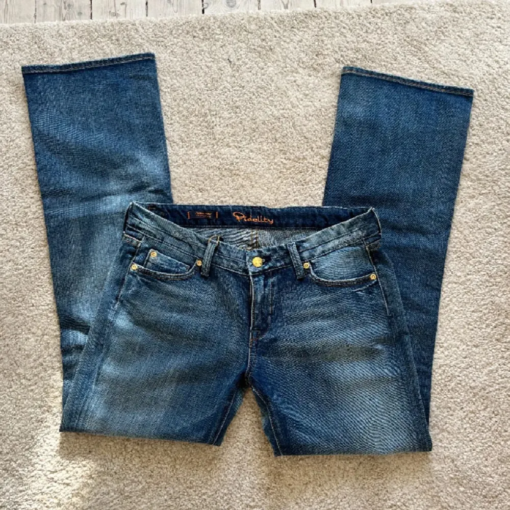 jätte fina lågmidjade jeans. Jeans & Byxor.