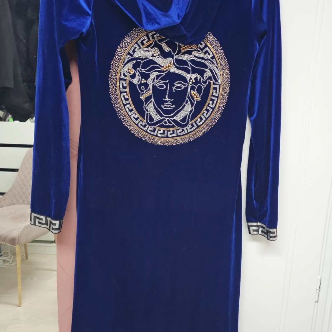 Blå långklänning med mönster - 91