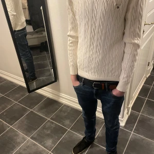 Gant tröja  - Säljer en gant tröja. Ingen aning om värdet på den. Storlek M men sitter som S. Pris ej hugget i stenen