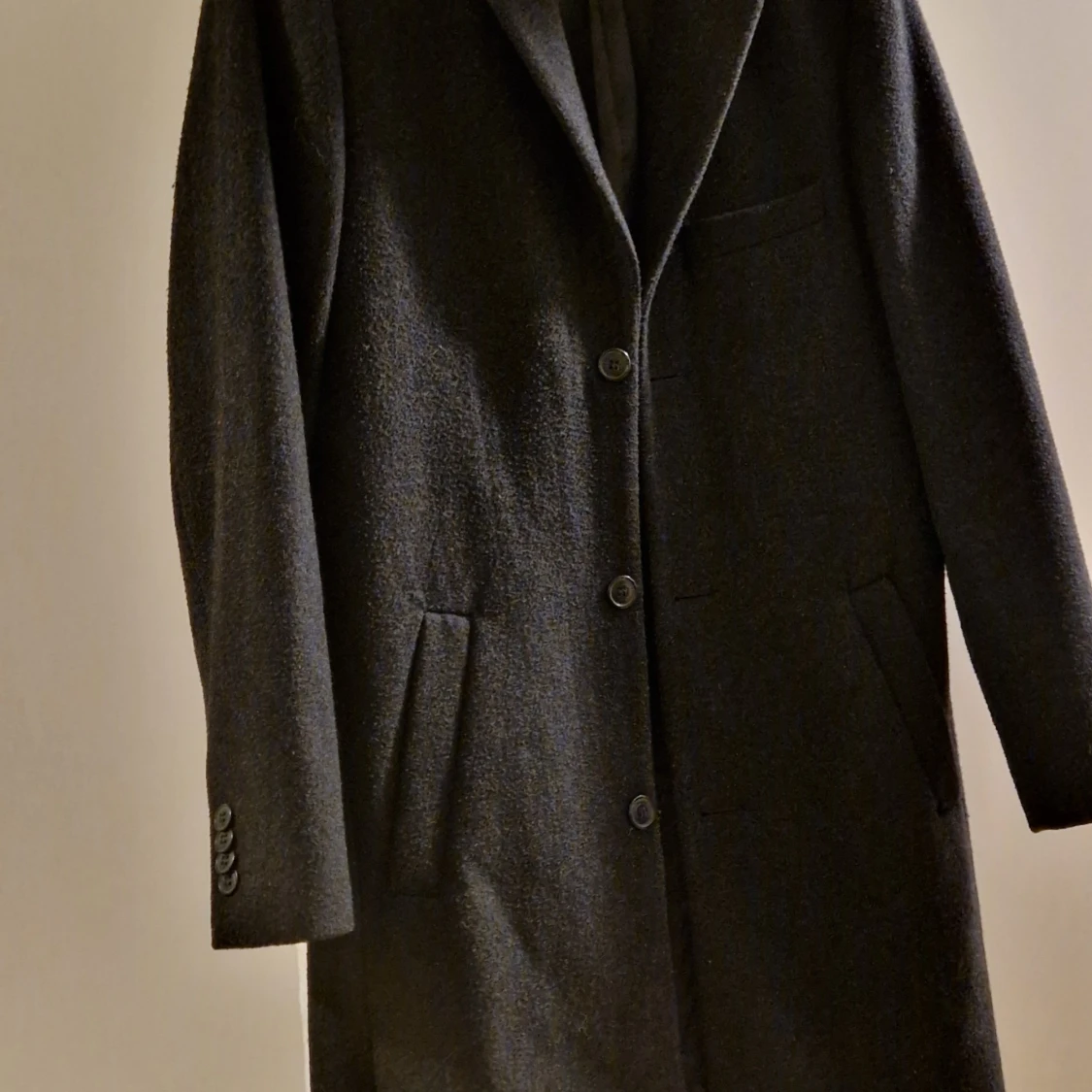 Svart kappa med knappar /helt ny - 92