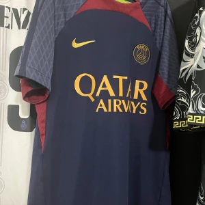 Psg tröja  - Helt ny 