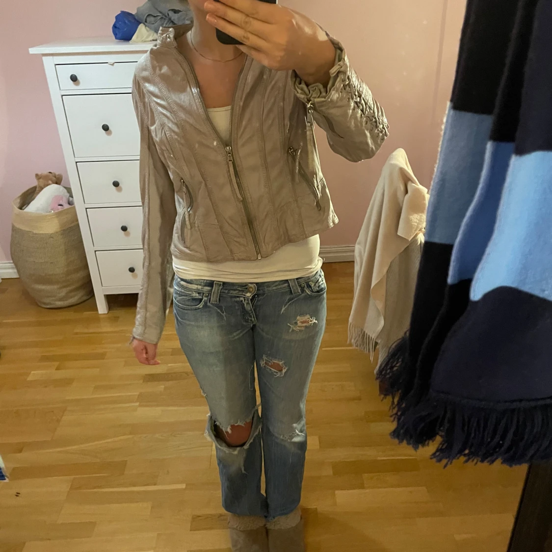 Beige skinnjacka med dragkedja