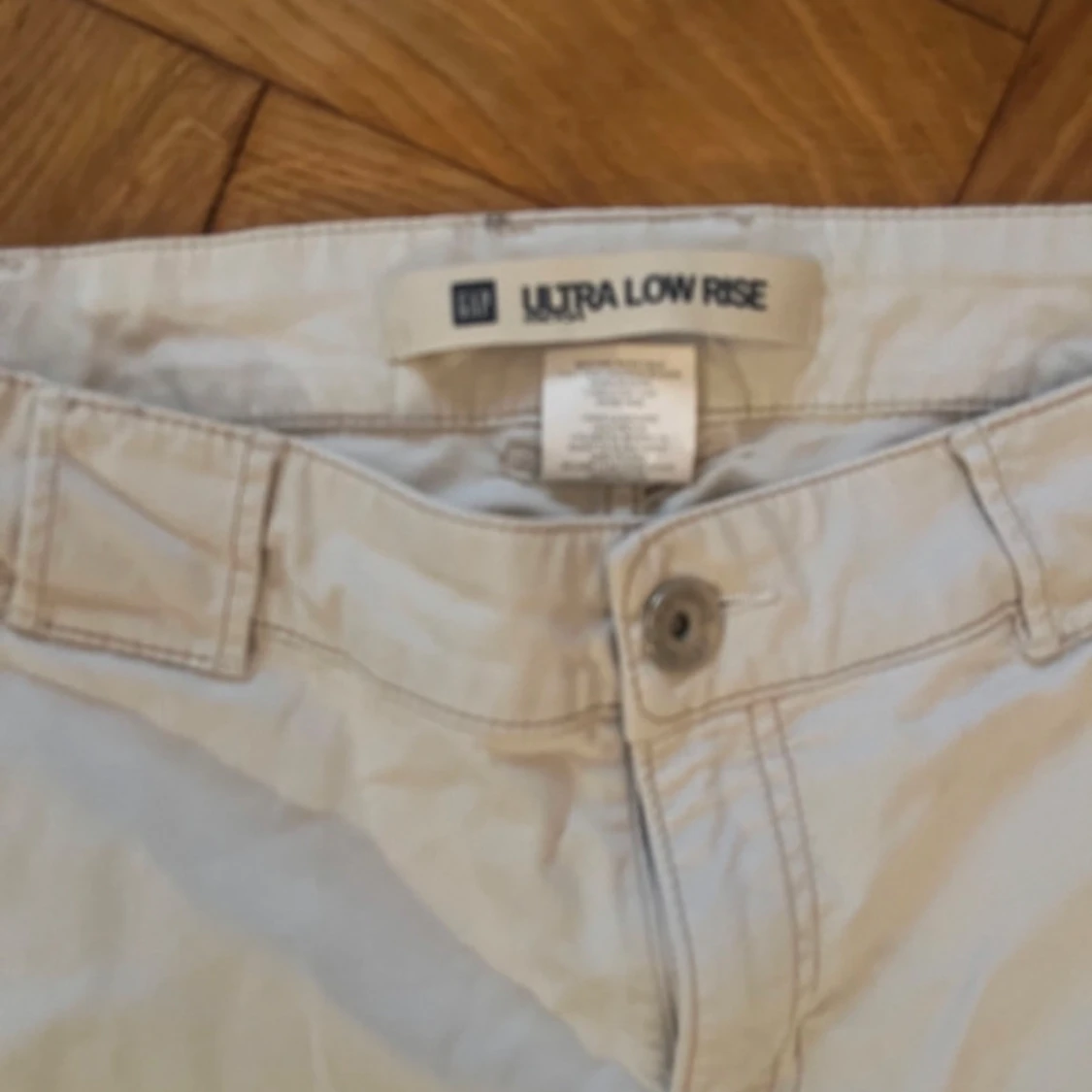 Beige byxor från GAP - 91