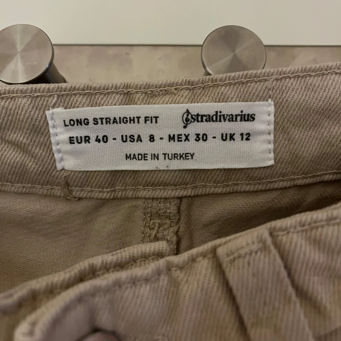 Beige byxor från Stradivarius - 91