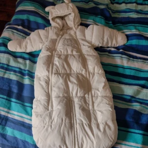 Bebis overall  - En fin bebis overall 