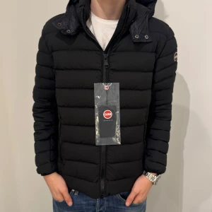 HELT NY COLMAR JACKA  - - HELT NY Colmar Jacka - Storlek: XS/46 - Nypris 6000kr - Kontakta för fler frågor eller funderingar // Deluxecloset  