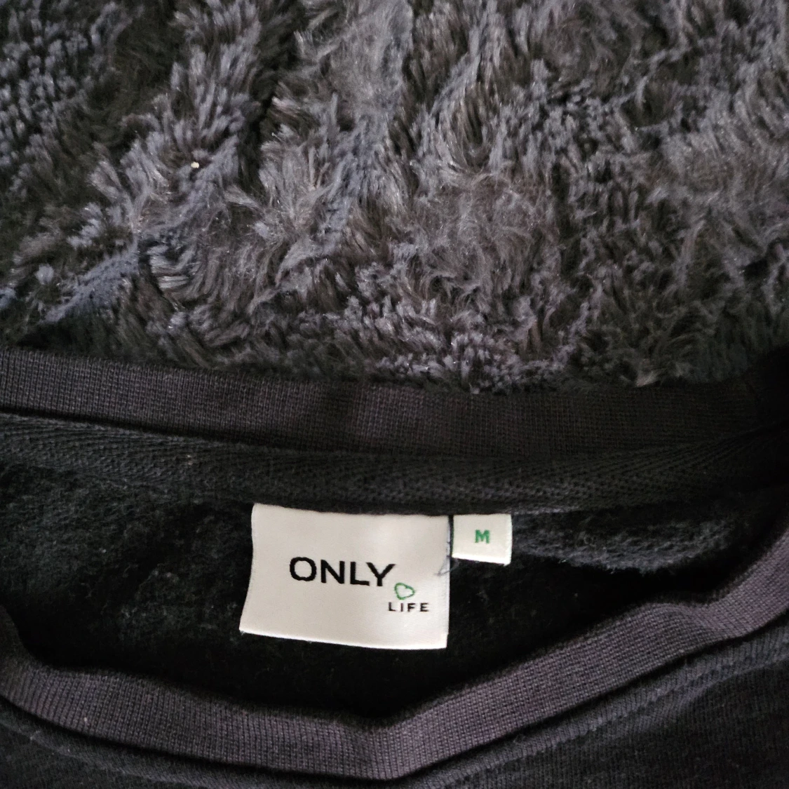 Svart sweatshirt från Only - 91