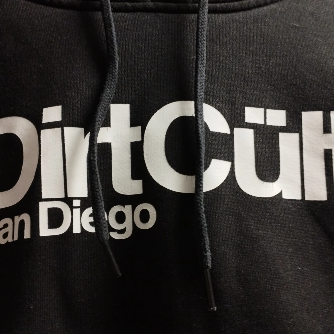 Svart hoodie från DirtCult - 90