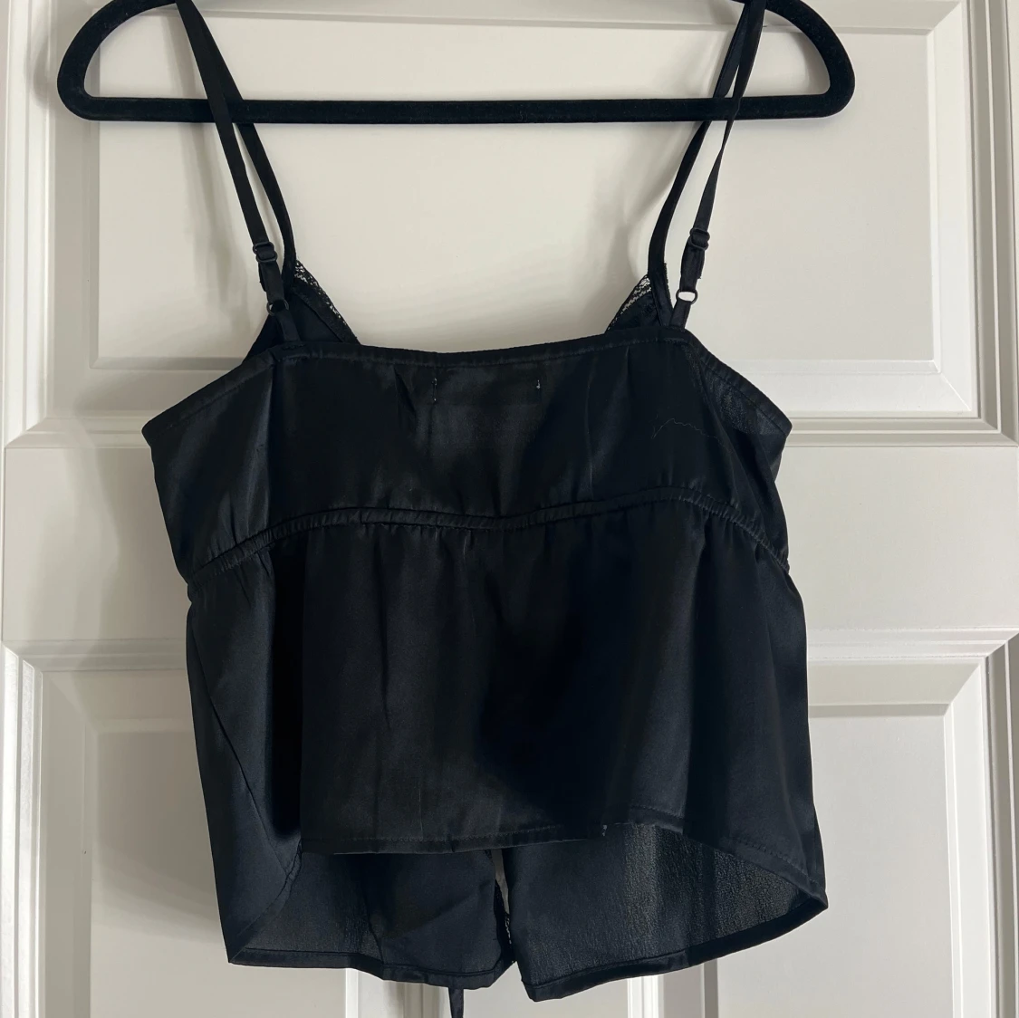 Svart linne från NA-KD - 92