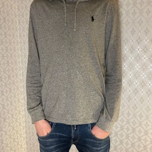Ralph lauren hoodie - Ralph lauren hoodie | Storlek S | Sick 8,5/10 | Hör av dig vid funderingar🕺