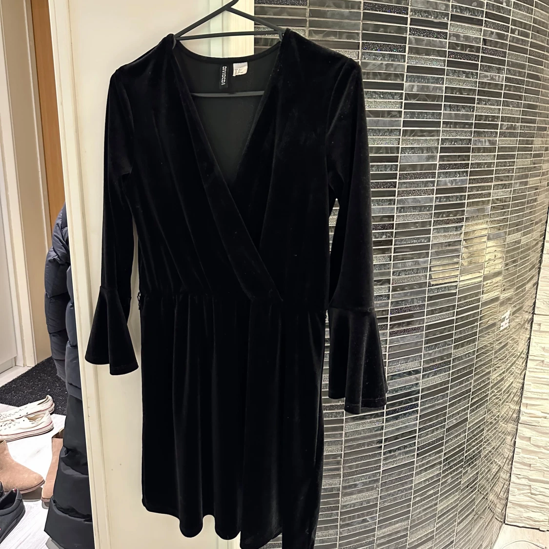 Svart sammet klänning - 90