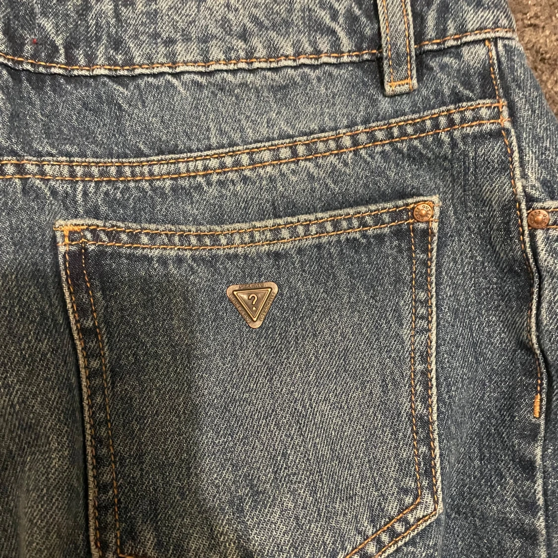 Blå jeans från Guess - 2