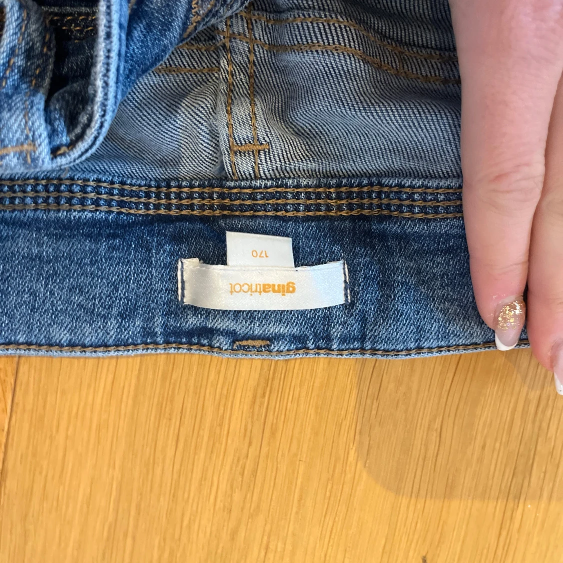 Blå jeans från Gina Tricot - 2