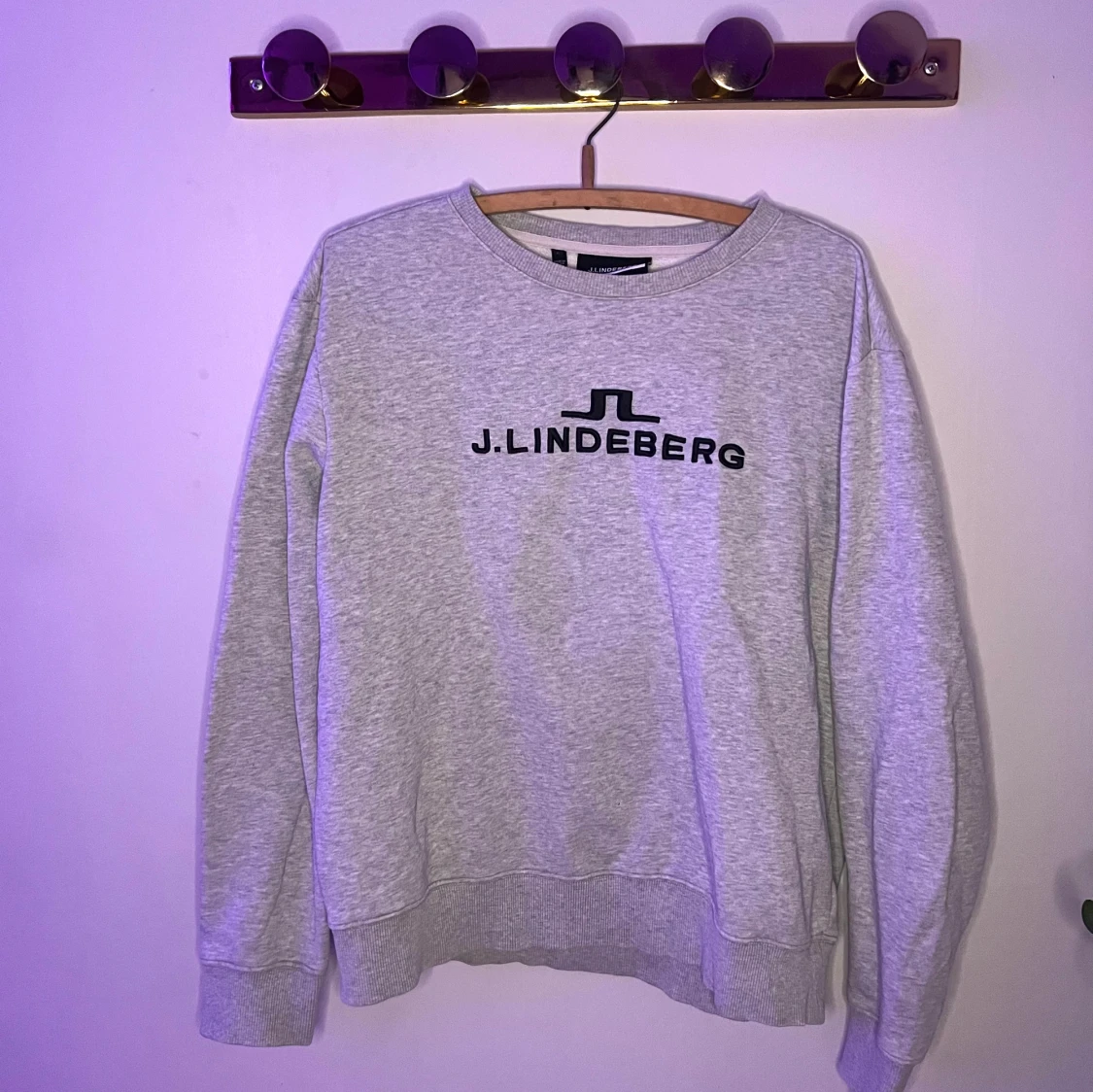 Grå sweatshirt från J.Lindeberg