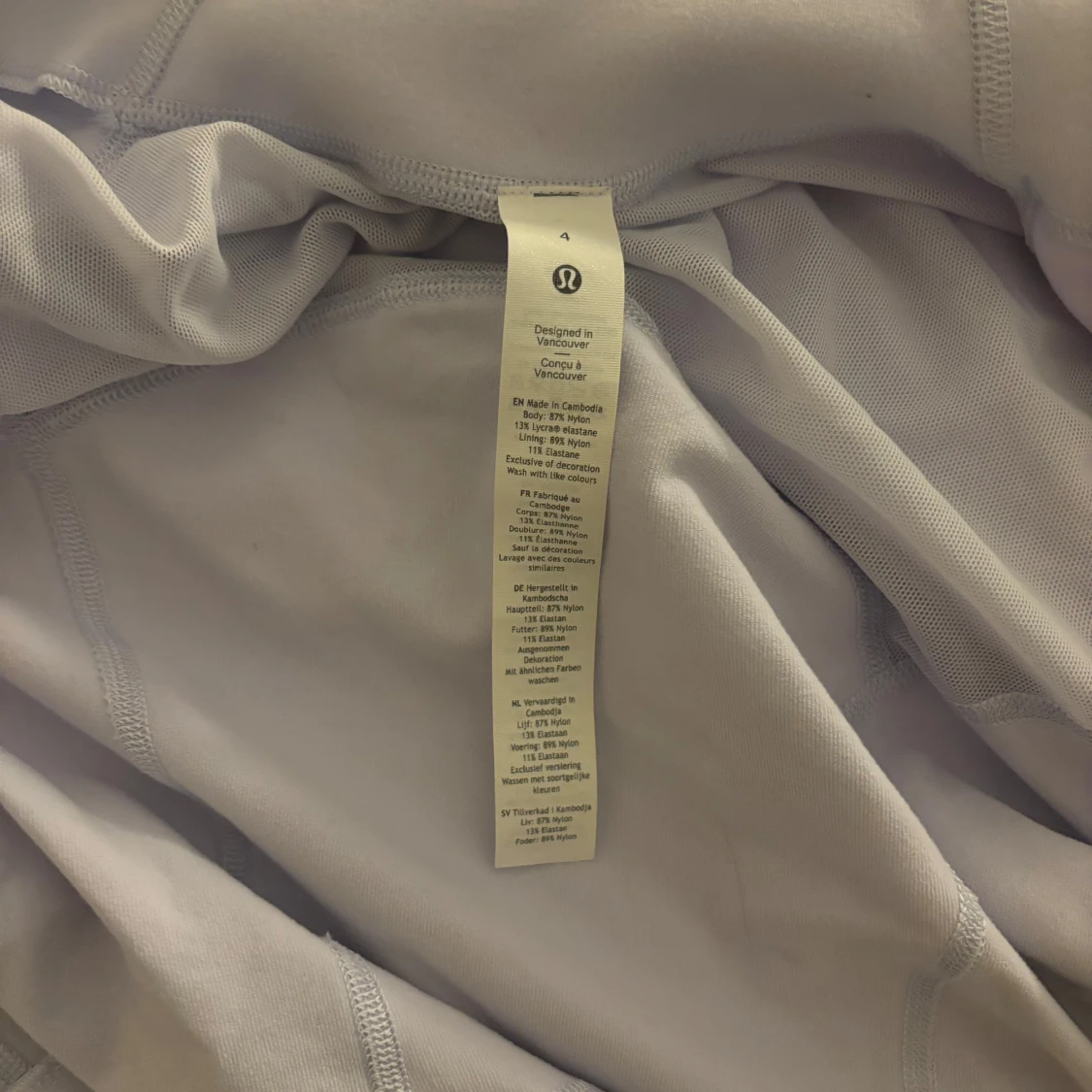 Ljuslila träningsjacka från Lululemon - 3