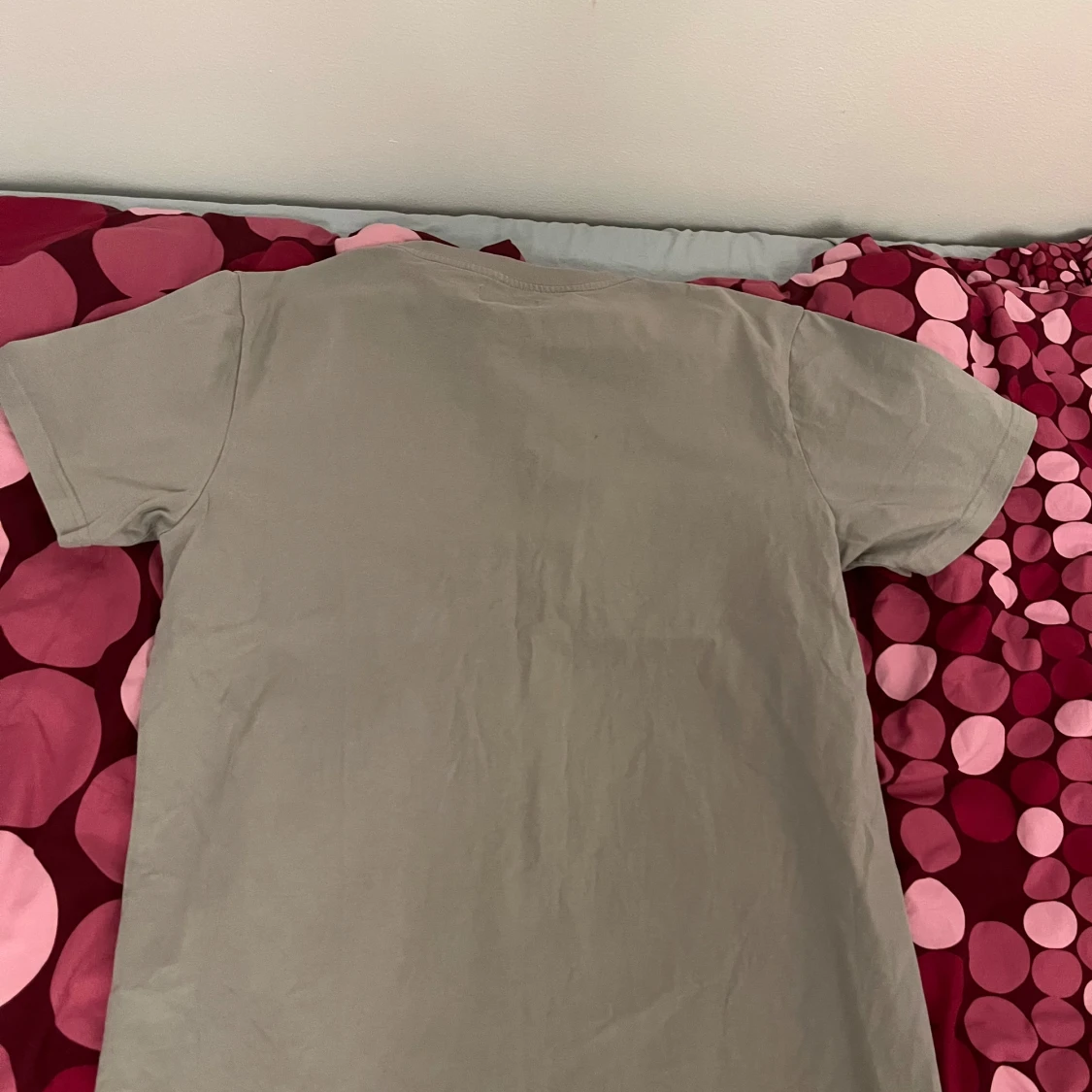 Grå t-shirt från Bvaldi - 1