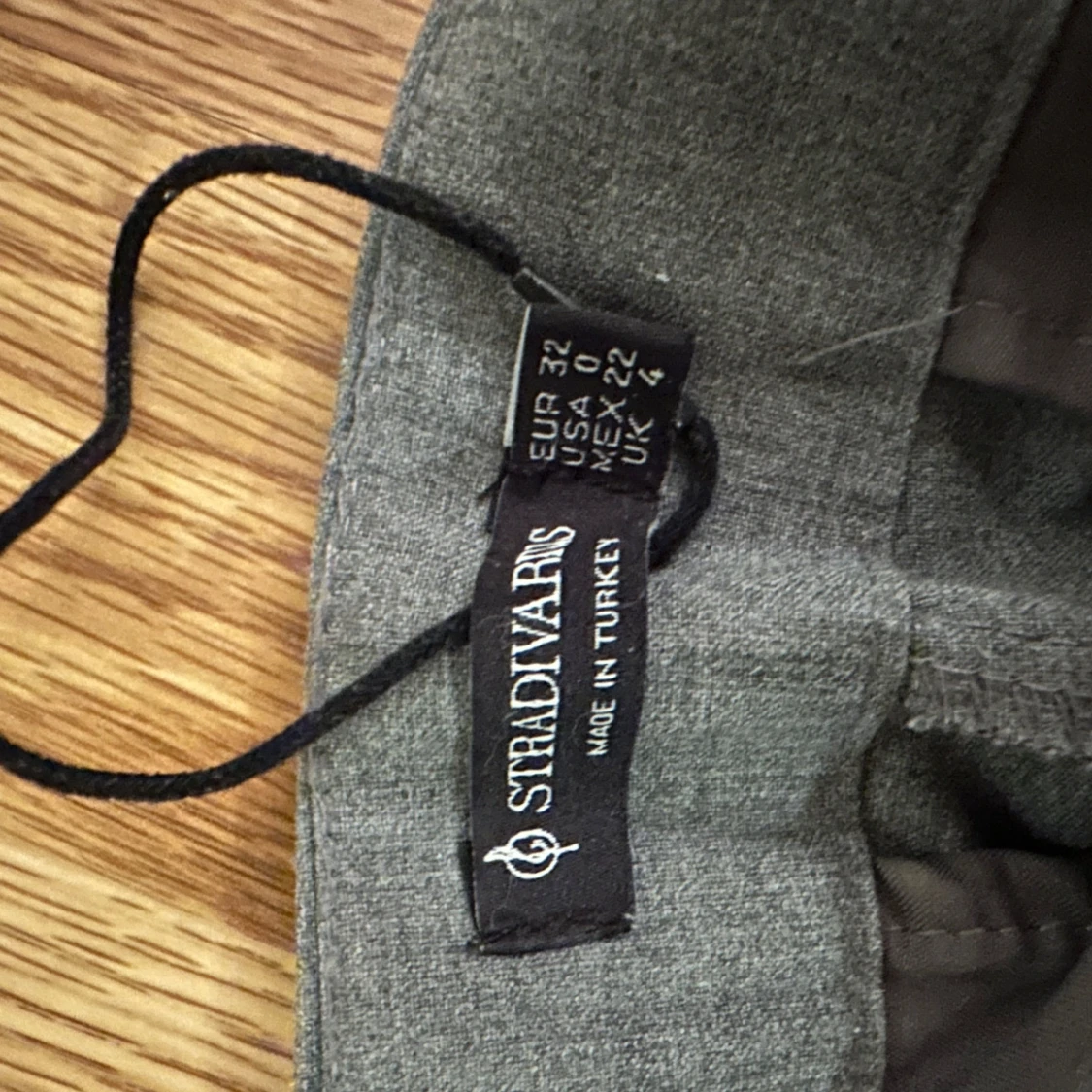 Grå kostymbyxor från Stradivarius - 2