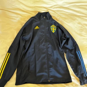 Sverige jacka - Sverige träningsjacka, använd fåtal gånger