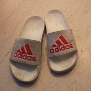 Tofflor - Hela dock inte rena. 