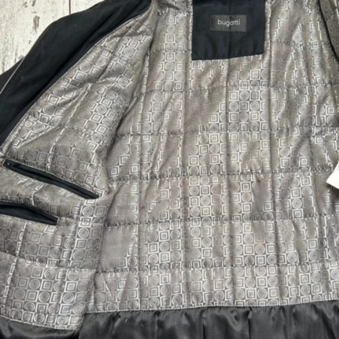 Svart jacka från Bugatti - 92