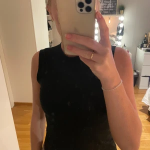 Glittrigt linne - Använt ett fåtal gånger