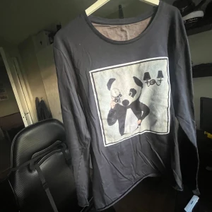 Limitato tröja - Limitato tröja i fint skick. Storlek M men passar S.