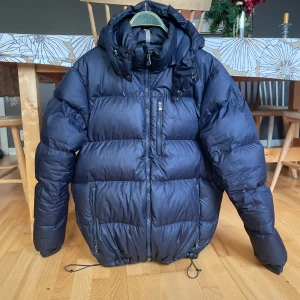 Ralph lauren dunjacka - Bra skick köpt 2022 storlek s 