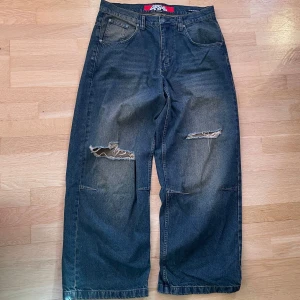 Jaded london colossus jeans - Snygga baggy jeans från jaded london Jeansen är endast använda enstaka gånger så de är i bra skick