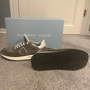 Philip Model Trainers - Tja, säljer dem här tvär feta nya Philip Model skorna, använda 2/3 gånger. Skriv dm om du är intresserad💬🔥