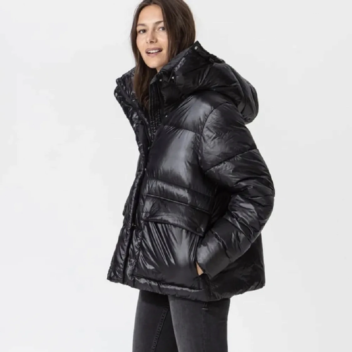 Svart pufferjacka med huva - 90