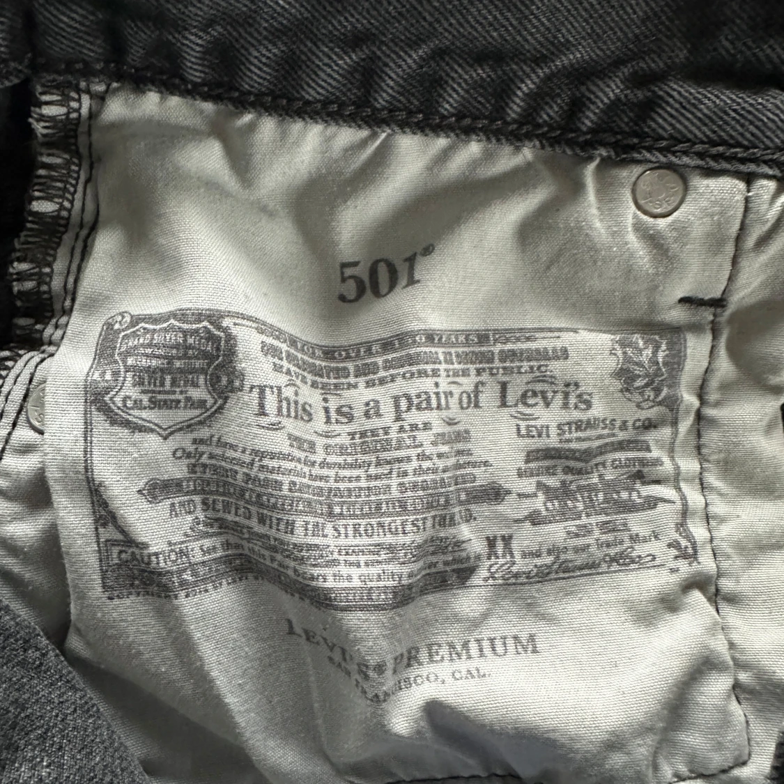 Grå Levis 501 jeans - 92