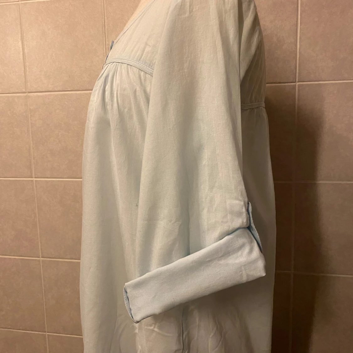 Ljusblå tunika från Gina Tricot strl 40 - 93