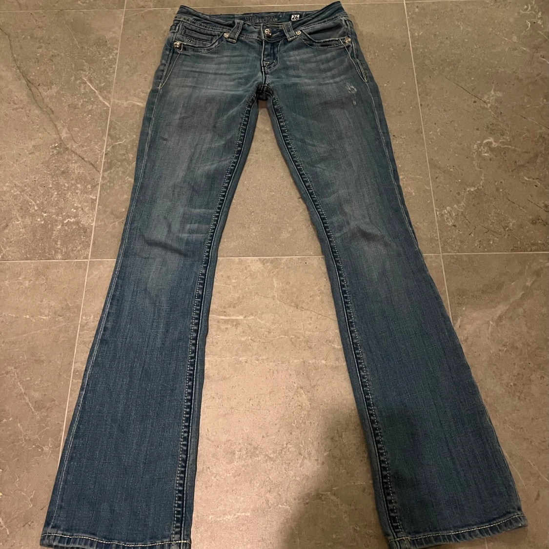 LOW MISS ME BOOTCUT JEANS  - 90