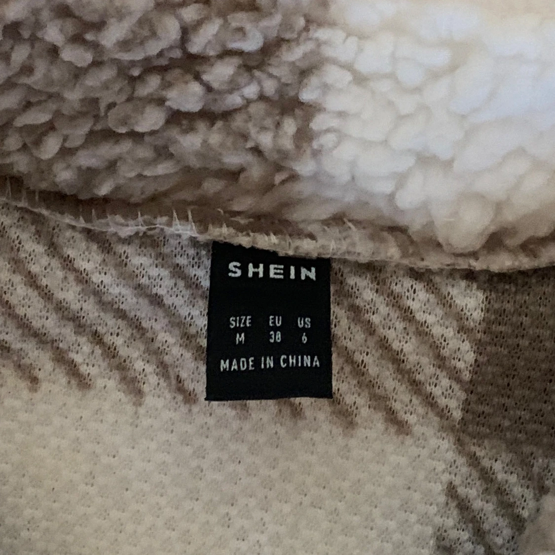 Mysig rutig fleece från Shein - 92