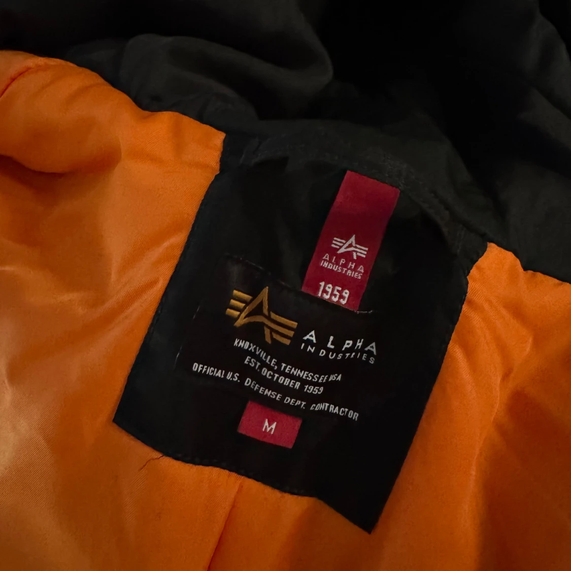 Svart lång jacka från Alpha Industries - 92