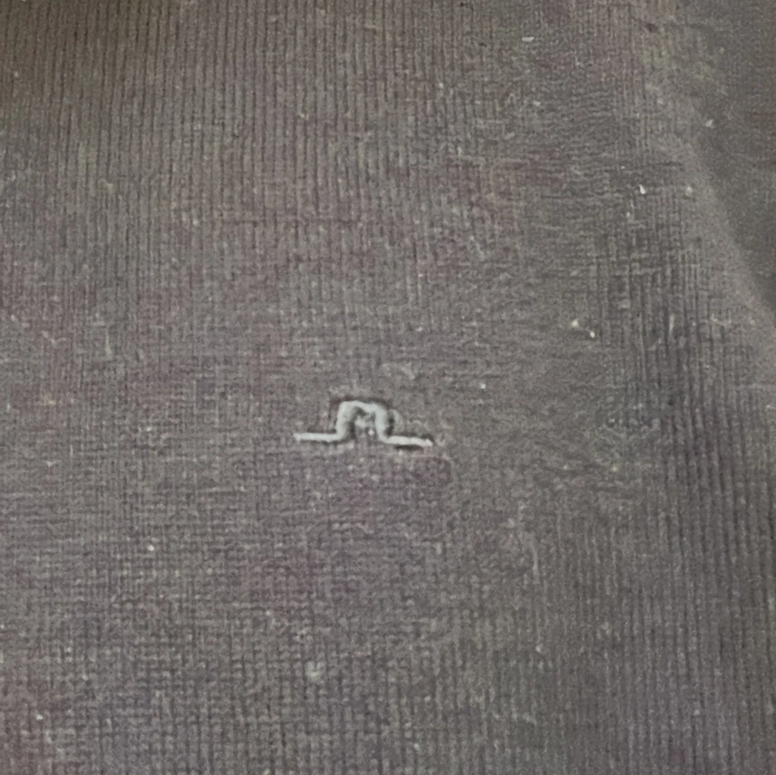 Mörkblå tröja från J.Lindeberg - 90