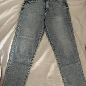 Zara jeans  - Aldrig använda 