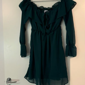 NA-KD klänning  - Klänning från NA-KD. Använd 1 gång. 