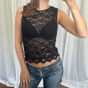 Spetstopp - Svart spetstopp / linne från Vila, helt oanvänd med lapp kvar. Storlek XS, passar S också 🖤