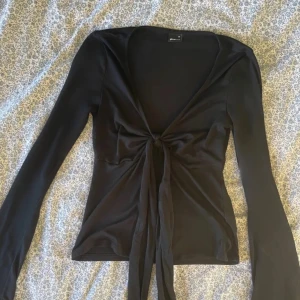 Tie top - köpte den i sommaren för 299kr från Gina men den är inte min stil 