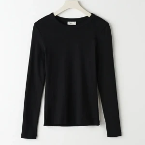 Tröja - Superskön ribbad tröja från Gina tricot som aldrig är använd❤️ säljer även samma i vit🤗🤗