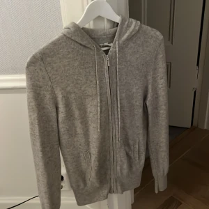 Soft goat - Så fin soft goat tröja säljer pga den it kmr till användning 