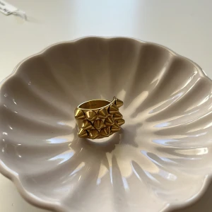 Edblad Peak Ring🎀 - Säljer denna skit coola ringen, inga defekter och aldrig använd💗