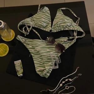  Zebra printed green bikini🍀 - In a very good condition. I have worn these twice. 